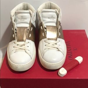 VALENTINO Sneakers white and gold lace up 39